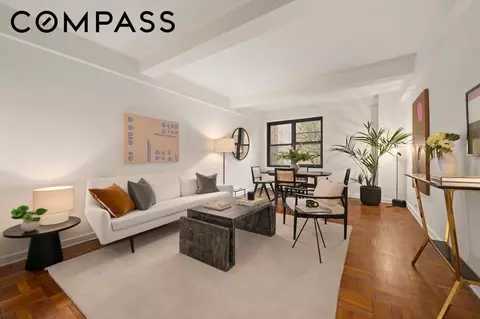 251 W 74th St #3B, New York, NY 10023