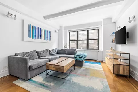 225 E 79th St #5CD, New York, NY 10075