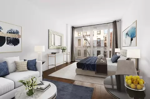 11-35 45th Ave #3H, New York City, NY 11101