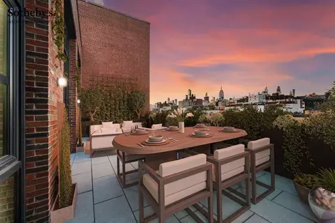 438 E 12th St #PHB, New York, NY 10009