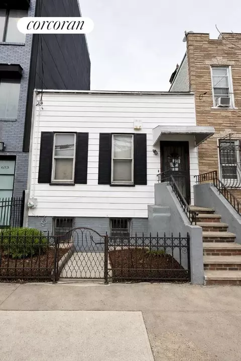 655 Maple St, Brooklyn, NY 11203