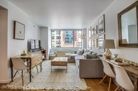 520 W 23rd St #6-C, New York, NY 10011