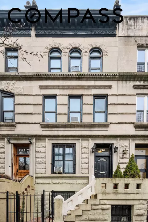 596 W 152nd St, New York, NY 10031