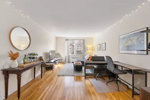 143 Bennett Ave #2R, New York, NY 10040