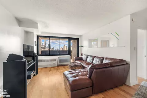 333 Pearl St #27H, New York, NY 10038