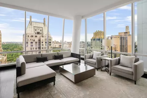 157 W 57th St #38F, New York, NY 10019