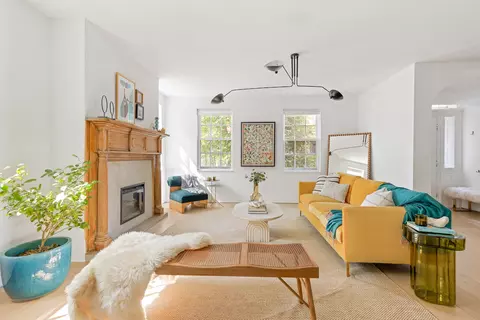 24 Middagh St, Brooklyn, NY 11201