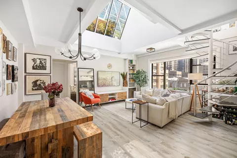 321 W 55th St #93, New York, NY 10019