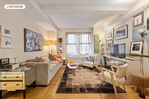 27 W 72nd St #401, New York, NY 10023