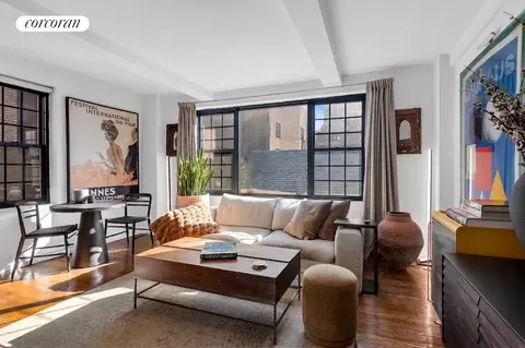 102 E 22nd St #7F, New York, NY 10010