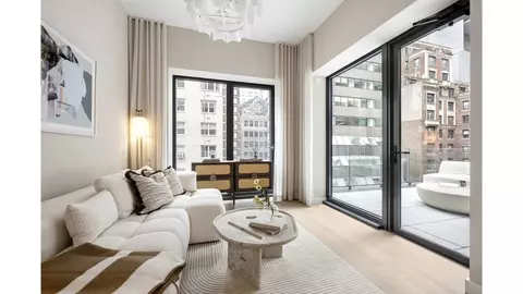 126 E 57th St #807, New York, NY 10022