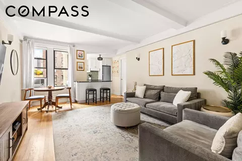 41 W 72nd St #10B, New York, NY 10023