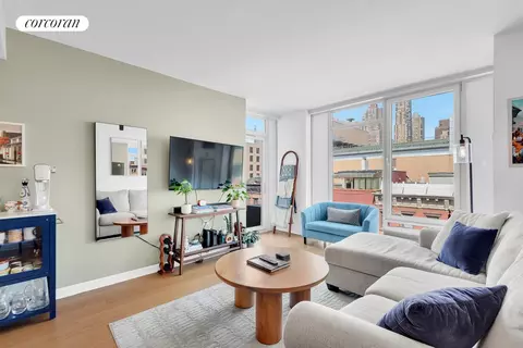 350 W 53rd St #6G, New York, NY 10019