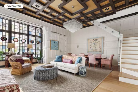 9 E 82nd St, New York, NY 10028