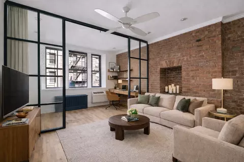250 W 15th St #2C, New York, NY 10011