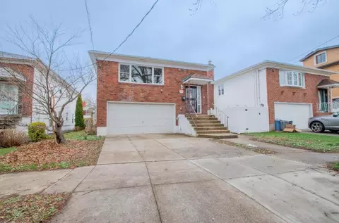 73-15 170th St, New York City, NY 11366