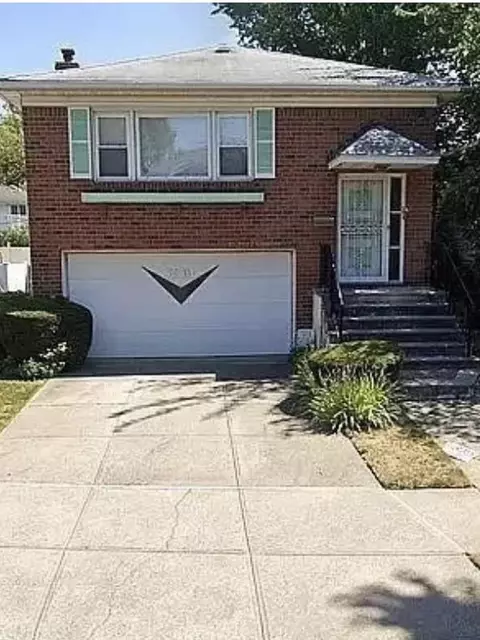 73-15 170th St, New York City, NY 11366