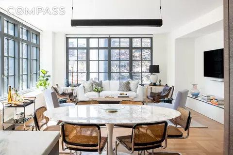 500 W 21st St #2G, New York, NY 10011