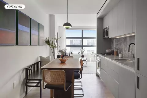 547 W 47th St #101, New York, NY 10036