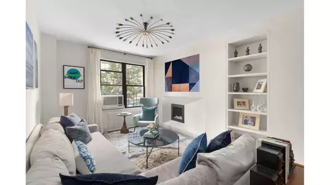 250 W 75th St #2A, New York, NY 10023