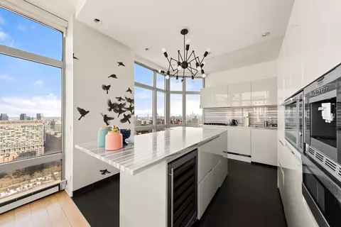 200 E 32nd St #32E, New York, NY 10016