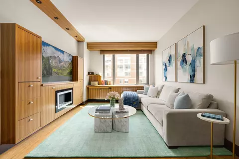 305 W 16th St #4D, New York, NY 10011