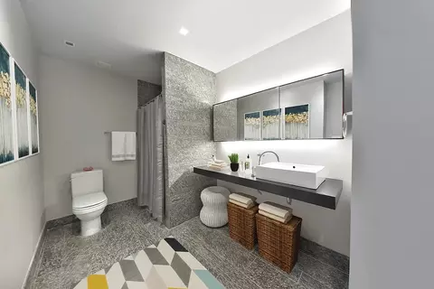 Bath - 20 Pine St #910, New York, NY 10005 photo 1 of 4