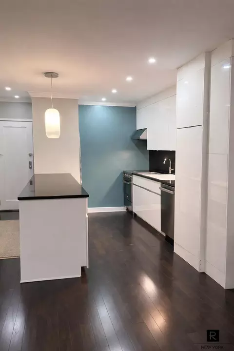 319 E 105th St #4-C, New York, NY 10029