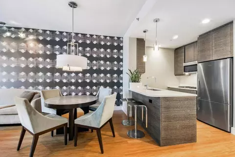 305 W 16th St #3D, New York, NY 10011