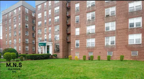 143-25 84th Dr #1-D, Briarwood, NY 11435