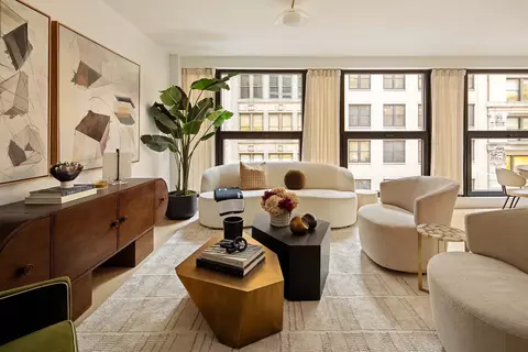 21 W 17th St #6, New York, NY 10011