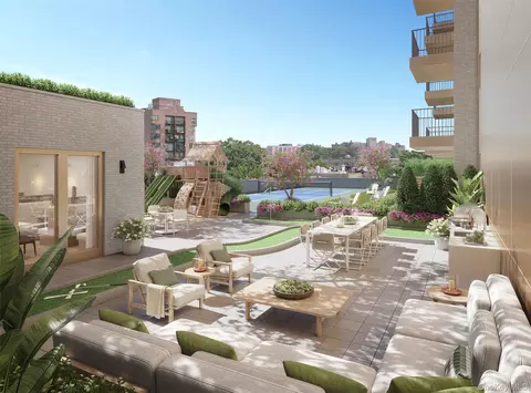 58-01 Queens Blvd #8-D, New York City, NY 11377
