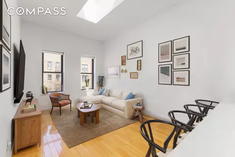 118 Greenpoint Ave #3D, Brooklyn, NY 11222