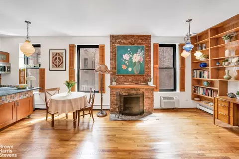 202 W 92nd St #4R, New York, NY 10025