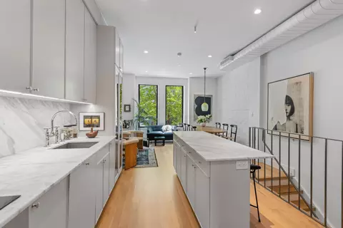 4 Downing St #1A, Brooklyn, NY 11238