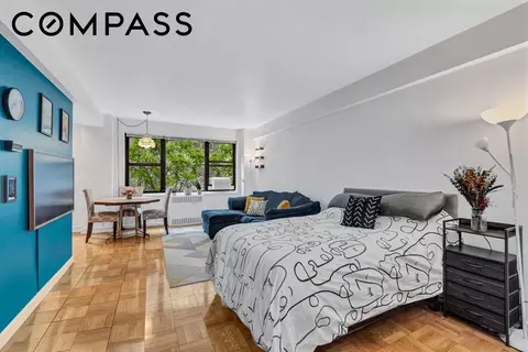 425 E 79th St #2A, New York, NY 10075