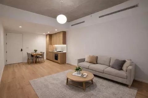 Living - 98 Front St #6-E, Brooklyn, NY 11201 photo 4 of 5