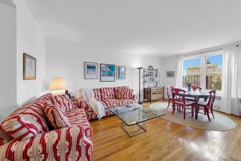 220 Berkeley Pl #6D, Brooklyn, NY 11217
