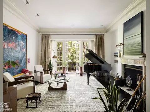 208 E 62nd St, New York, NY 10065