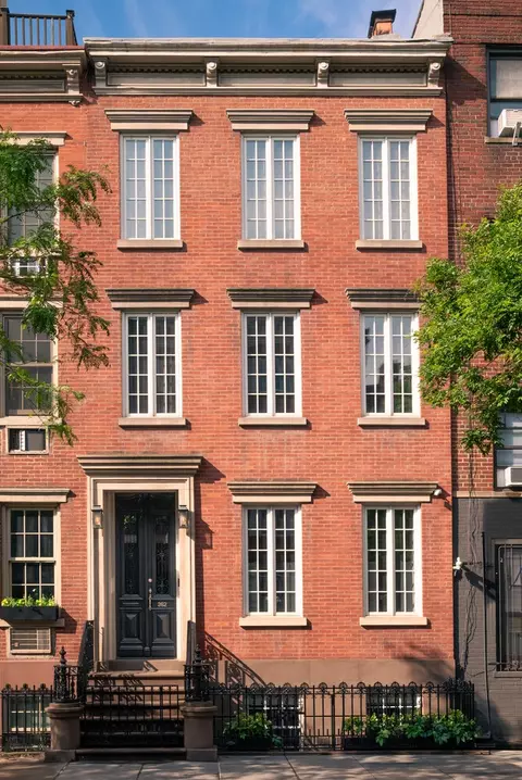 362 W 19th St, New York, NY 10011