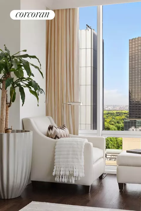 641 5th Ave #32D, New York, NY 10022