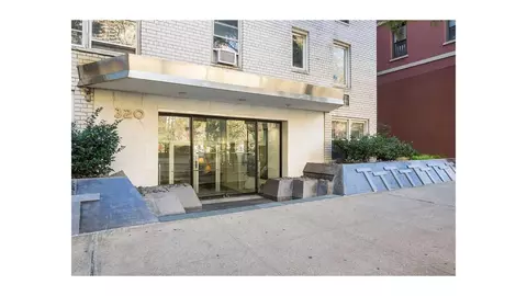 320 E 35th St #3B, New York, NY 10016