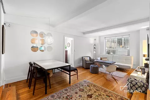 200 W 20th St #303, New York, NY 10011