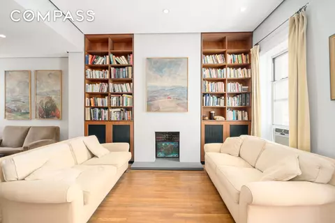 212 W 85th St #5W, New York, NY 10024
