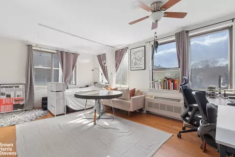 33-30 61st St #201, New York City, NY 11377