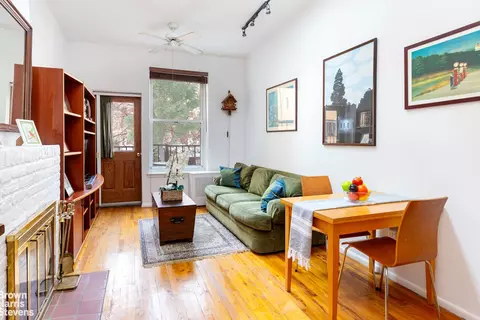 304 W 88th St #4C, New York, NY 10024