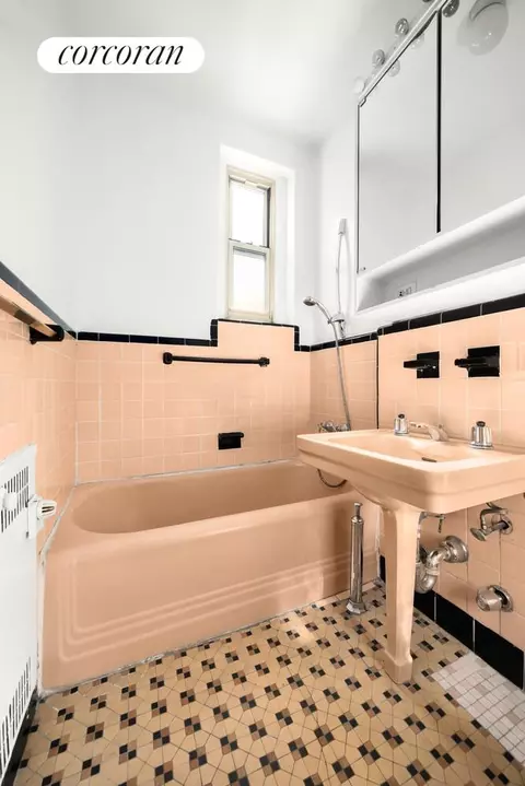 Bath - 145 Hicks St #A47, Brooklyn, NY 11201 photo 1 of 1
