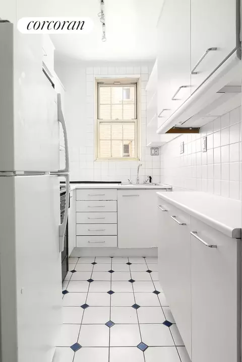 Kitchen - 145 Hicks St #A47, Brooklyn, NY 11201 photo 1 of 1
