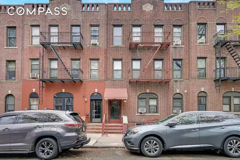 555 80th St, Brooklyn, NY 11209