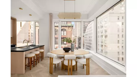 660 Lexington Ave #10A, New York, NY 10022